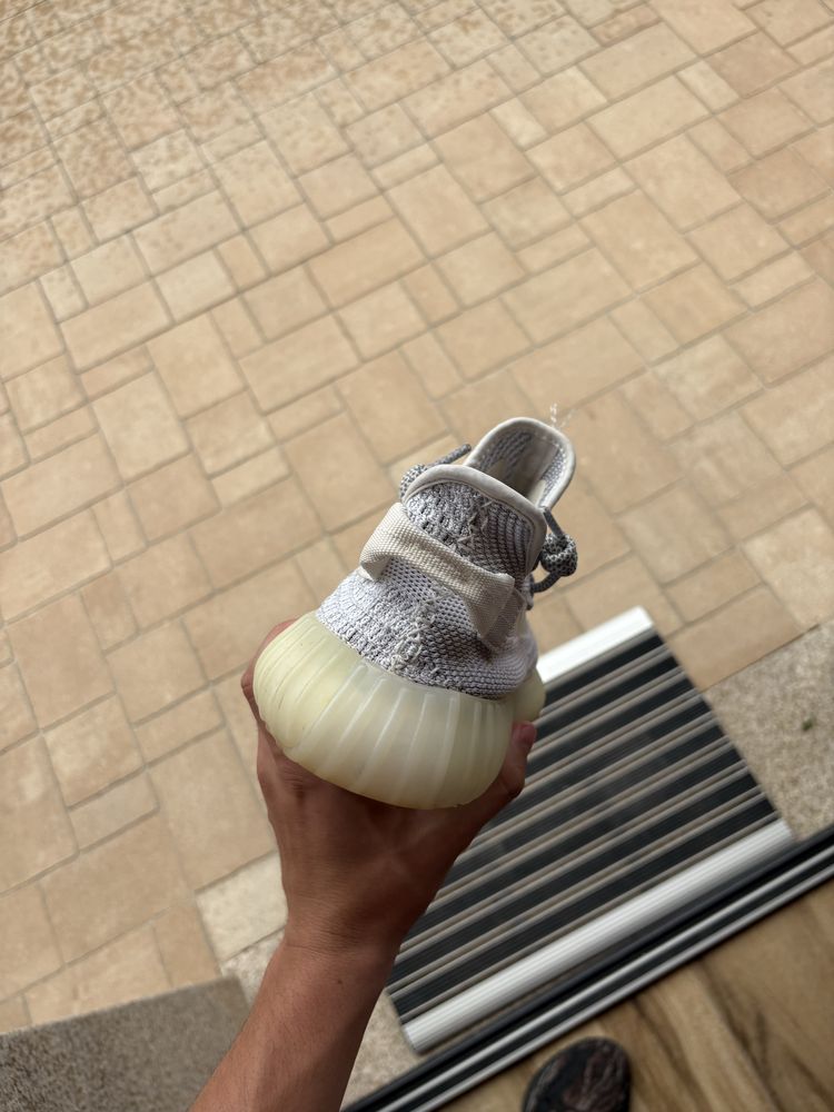 Yeezy 350 static
