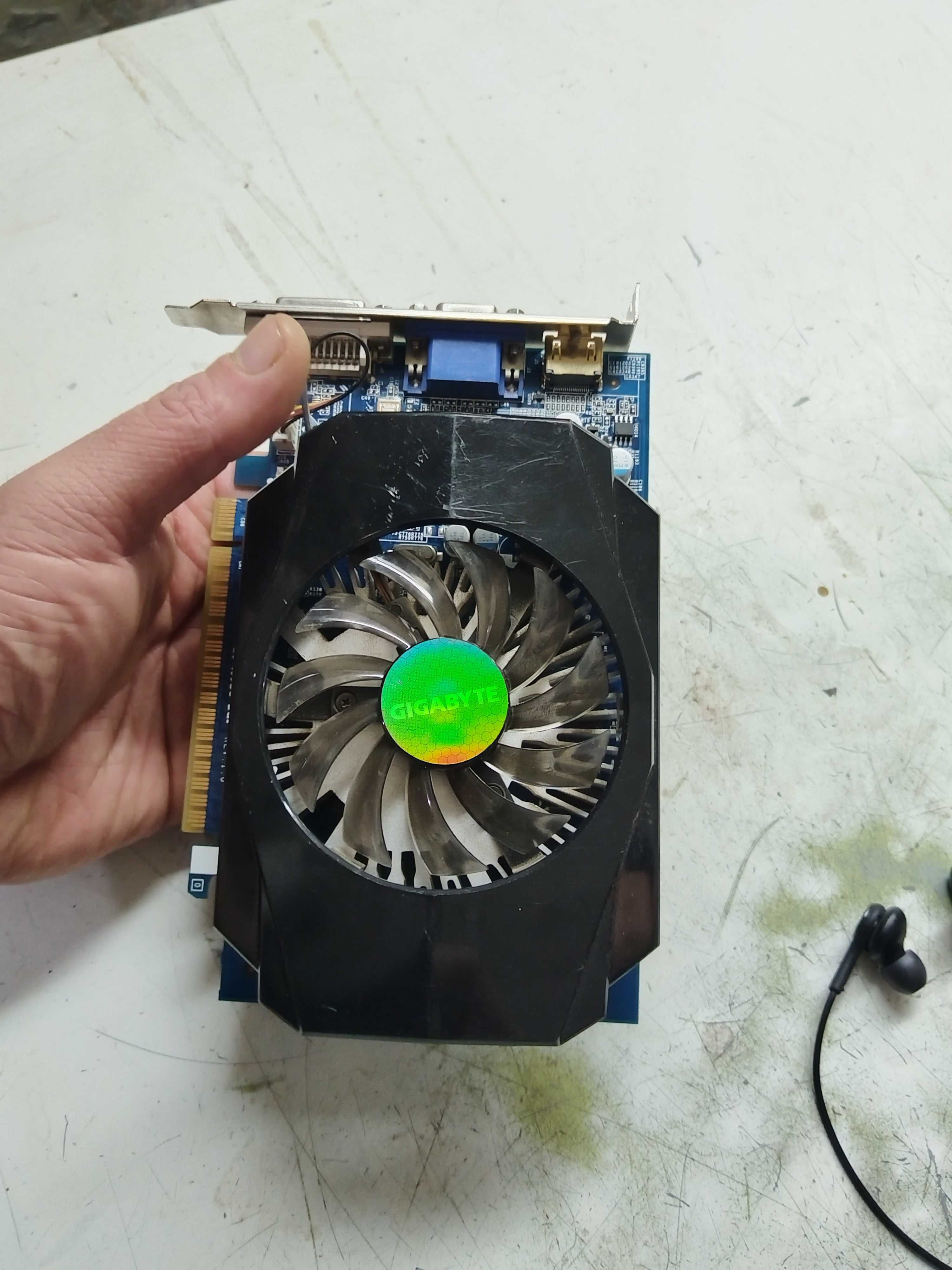 PC Мощен сървър 32gb.RAM плюс още 4 свободни слота за рам памет