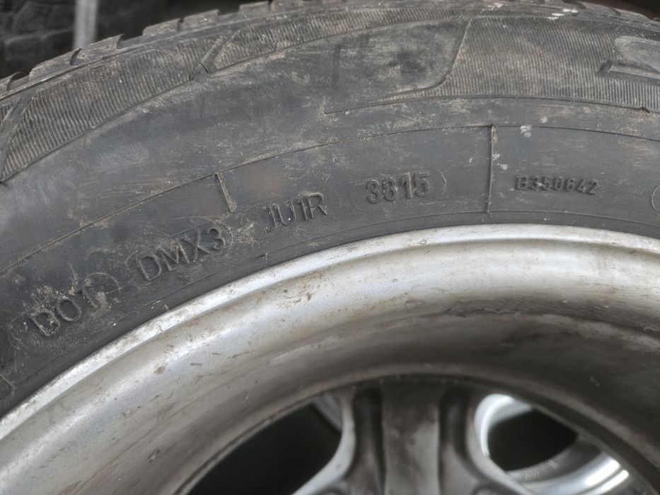 Продавам гуми Dunlop 225/60/R16