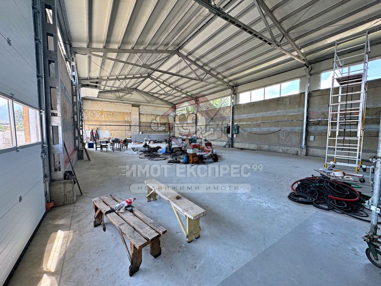 Дава се под наем Промишлена сграда в Асеновград - 300 кв.м за 1020 € - Снимка #5