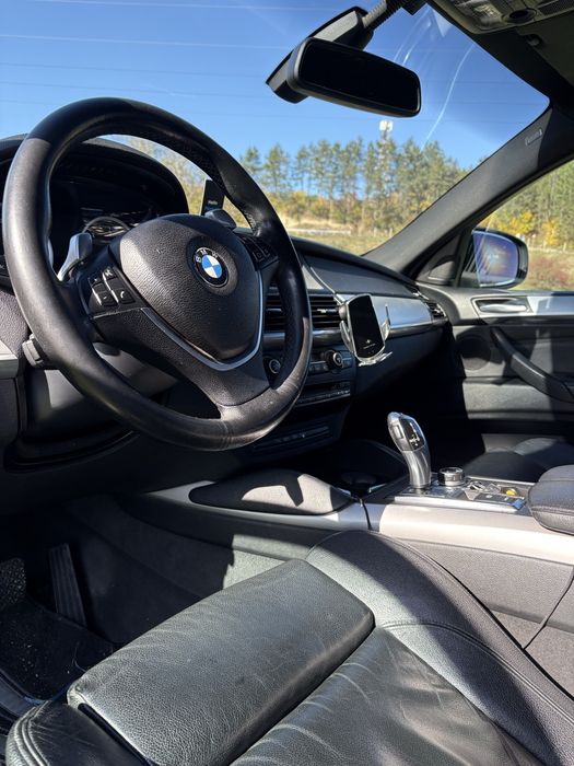 BMW X6  an 2012 4x4 Permanent  Dual Turbo
