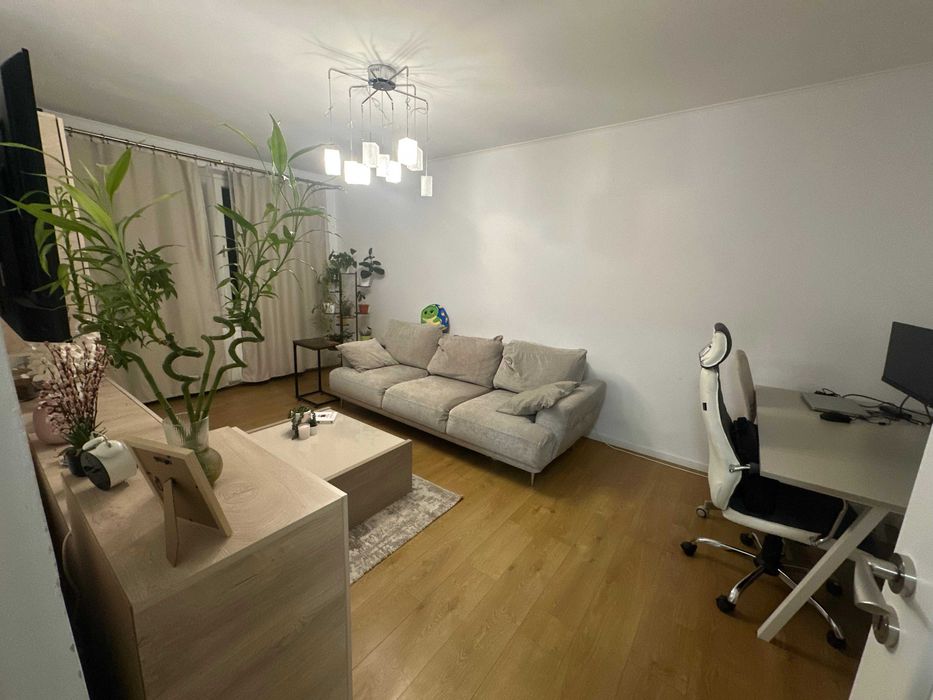 Apartament 2 camere decomandat - metrou Aparatorii Patriei