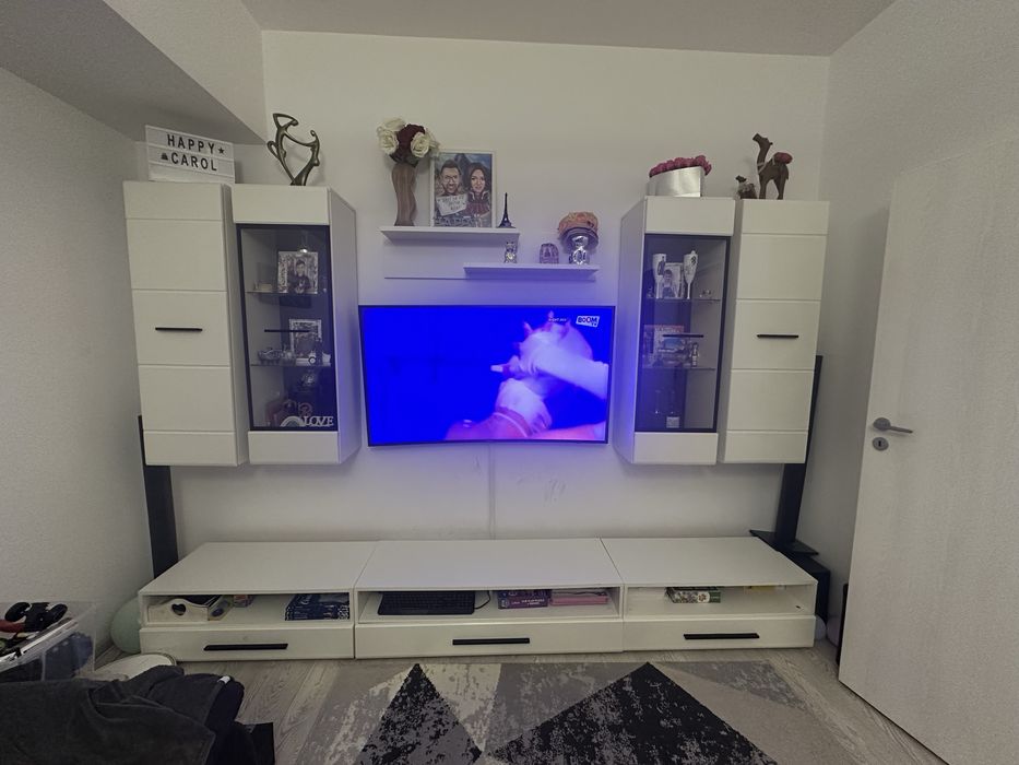 Living/ Biblioteca alb lucios