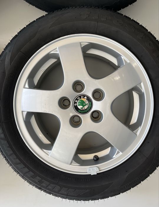 Оригинални джанти 14 цола 5х100 за Шкода/Skoda с летни гуми 185/60/14