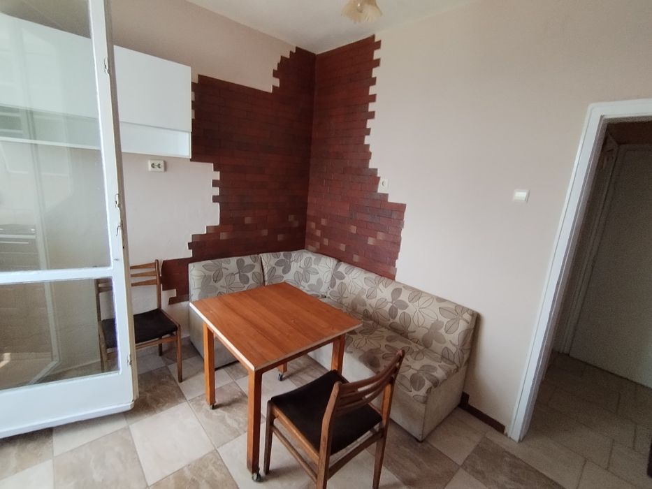 Дава се под наем Двустаен апартамент в Варна, Погреби - 45 кв.м за 250 € - Снимка #1