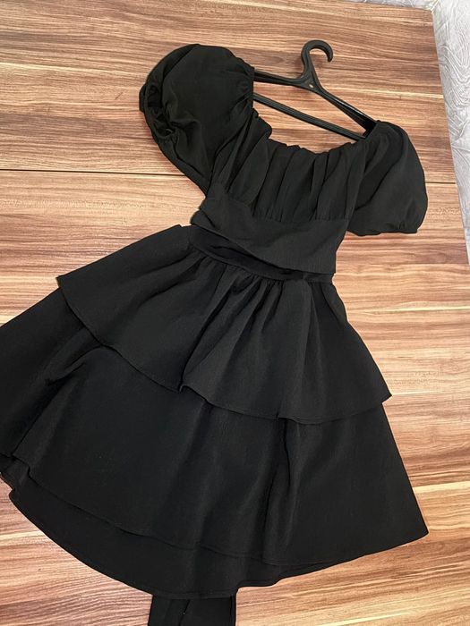 Продам подростковые платья