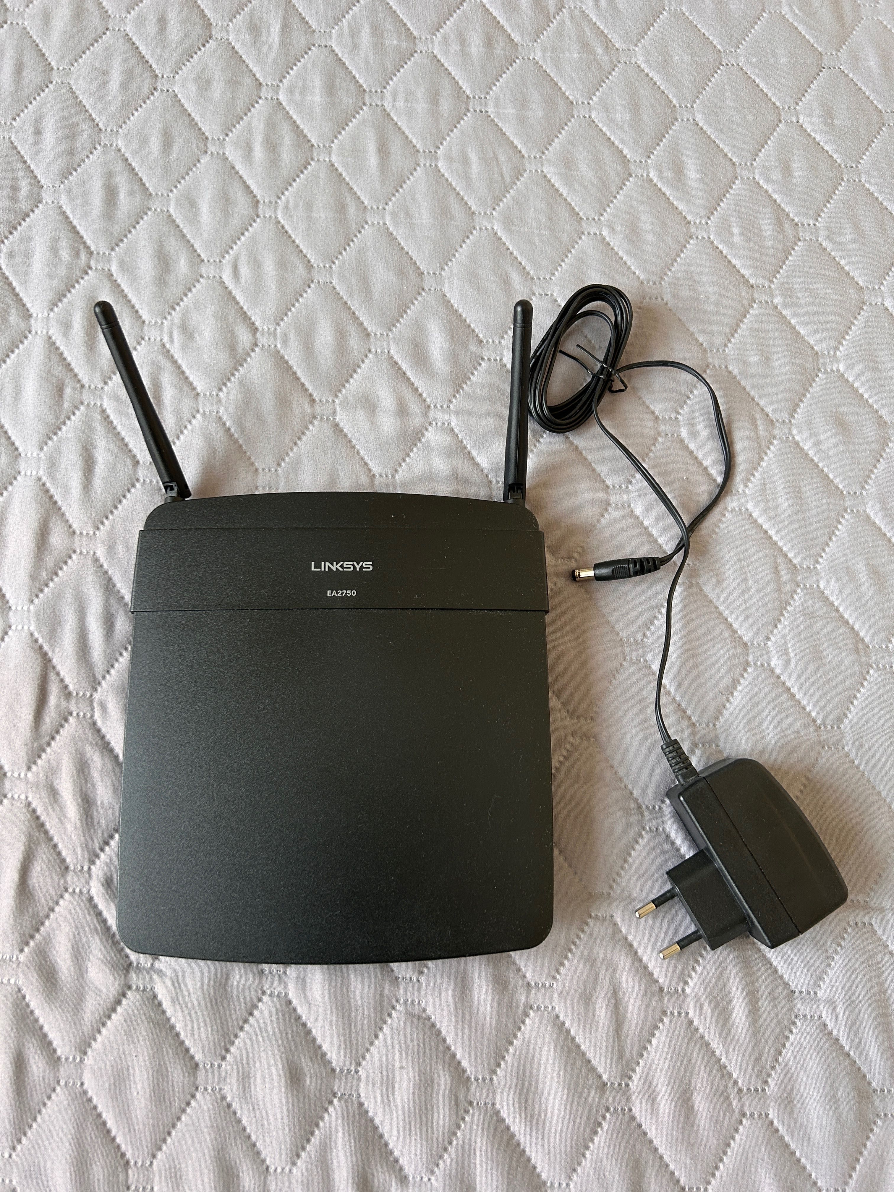 Router wireless Linksys EA2750