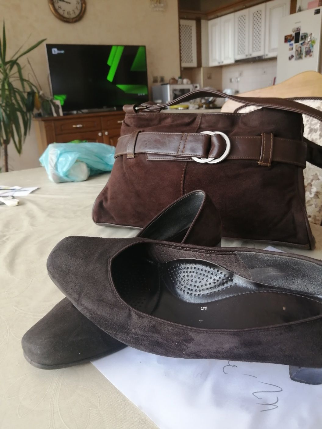Немски обувки 38.5 номер с ширина Н плюс чанта.