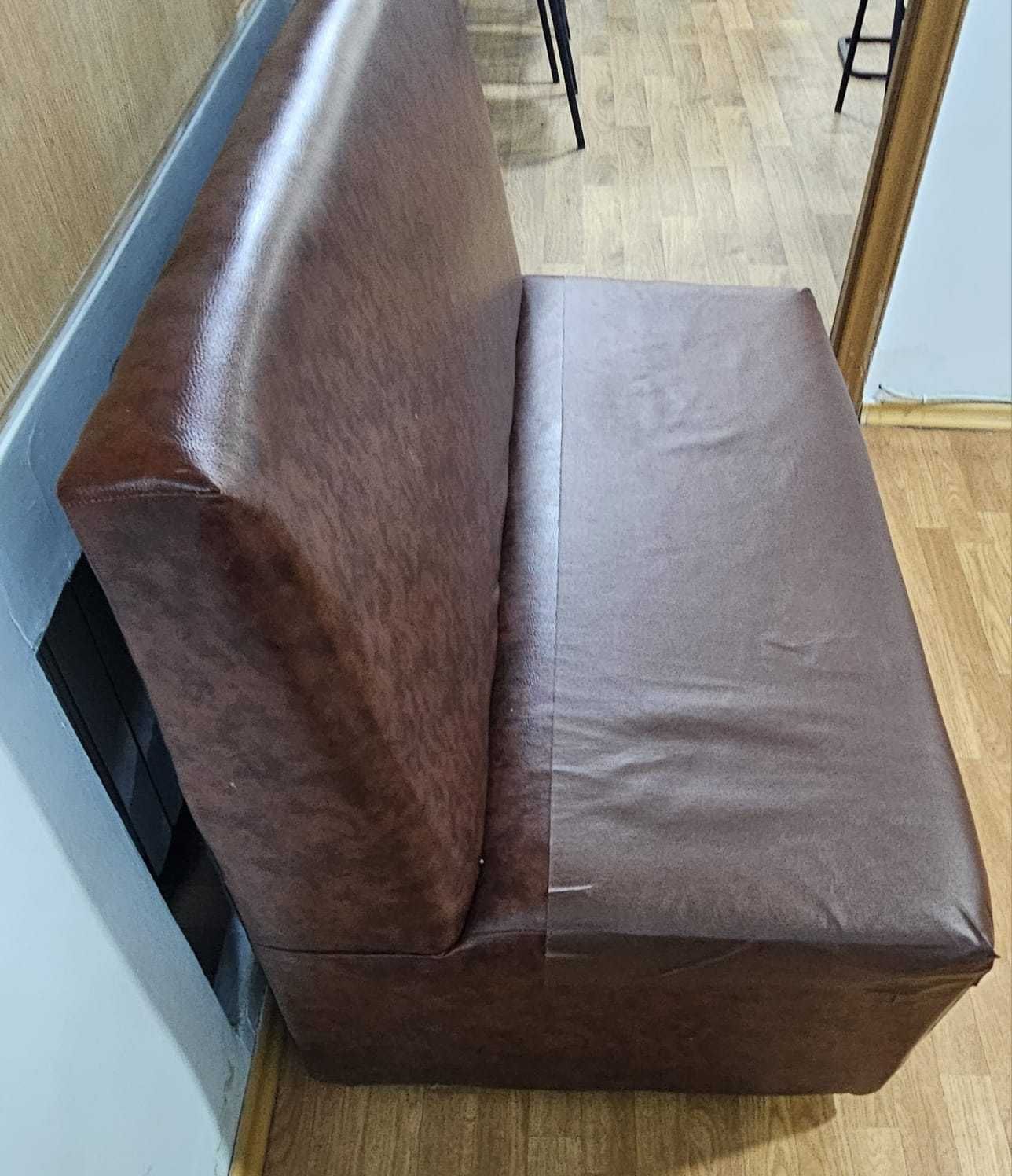 Продам диван для офиса