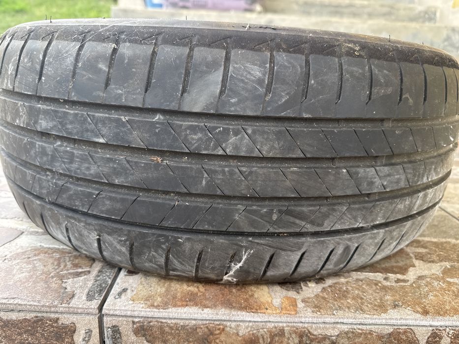 Anvelope vara aproape noi Bridgestone 18’