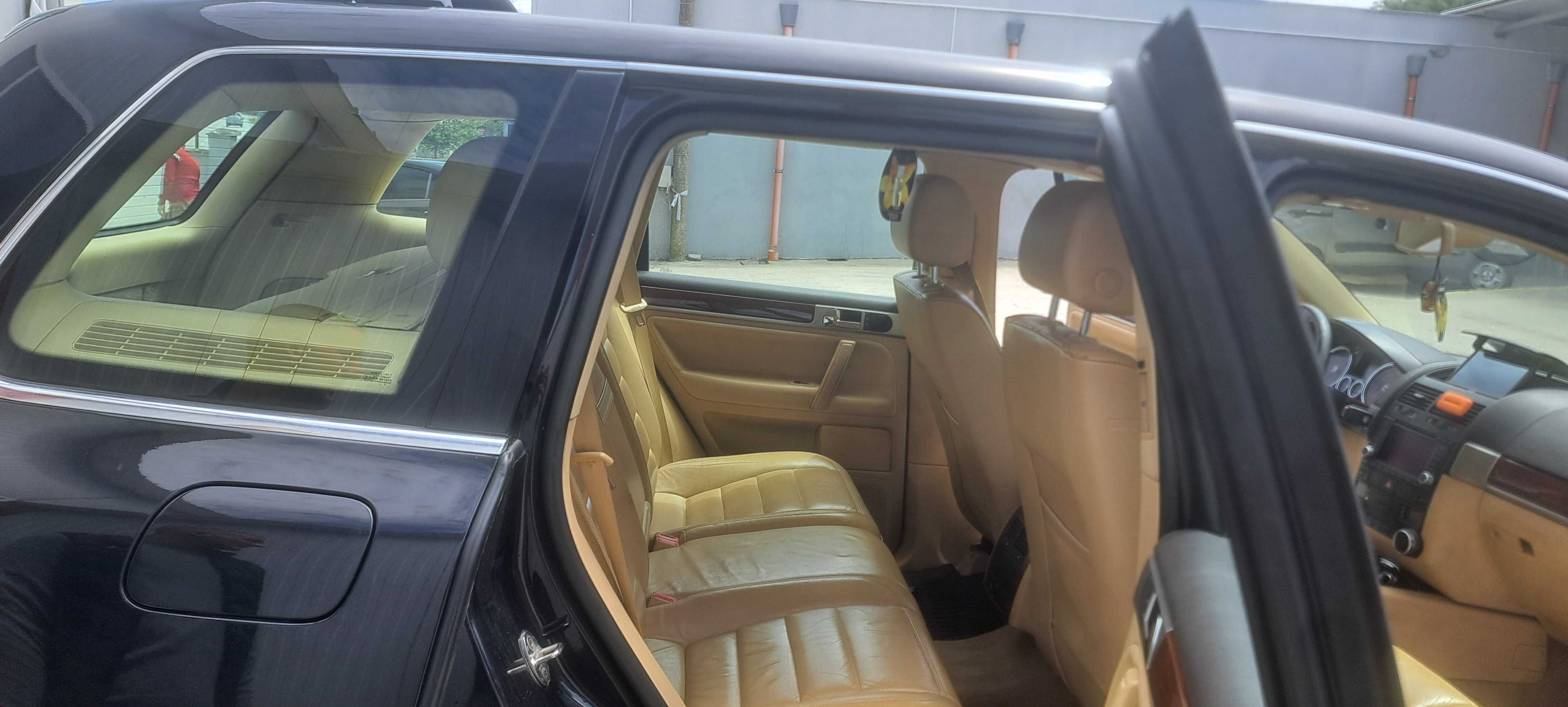 Tuareg2.5 R5 2004година