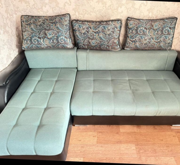 Продам угловой диван