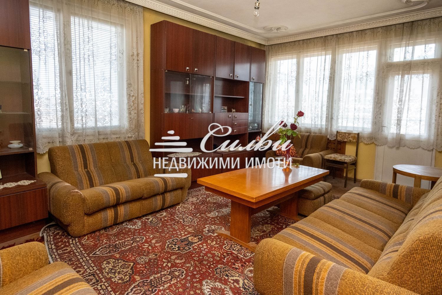 Многостаен ТУХЛЕН апартамент - кв.Математическа гимназия