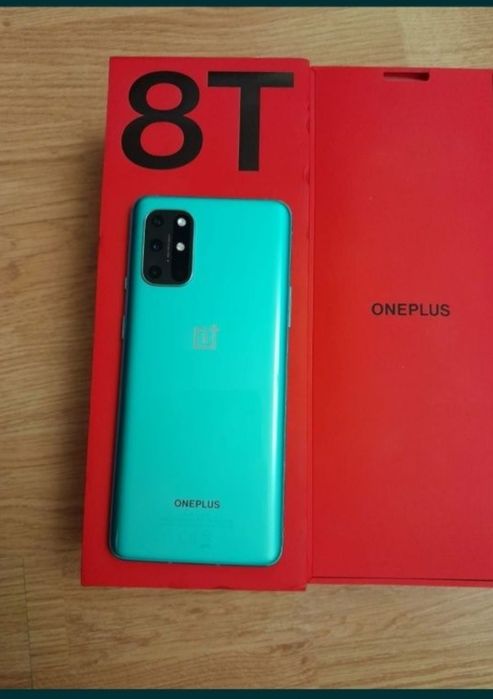 Vand telefon Oneplus 8 T,5G impecabil cu 12+12gbbram și 256gb