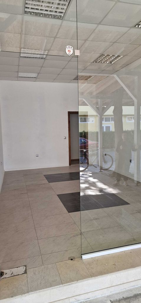 Дава се под наем Магазин в к.к. Слънчев бряг - 30 кв.м за 12750 € - Снимка #5