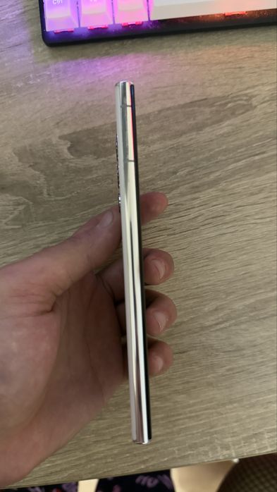 Vand telefon S22 Ultra in stare buna