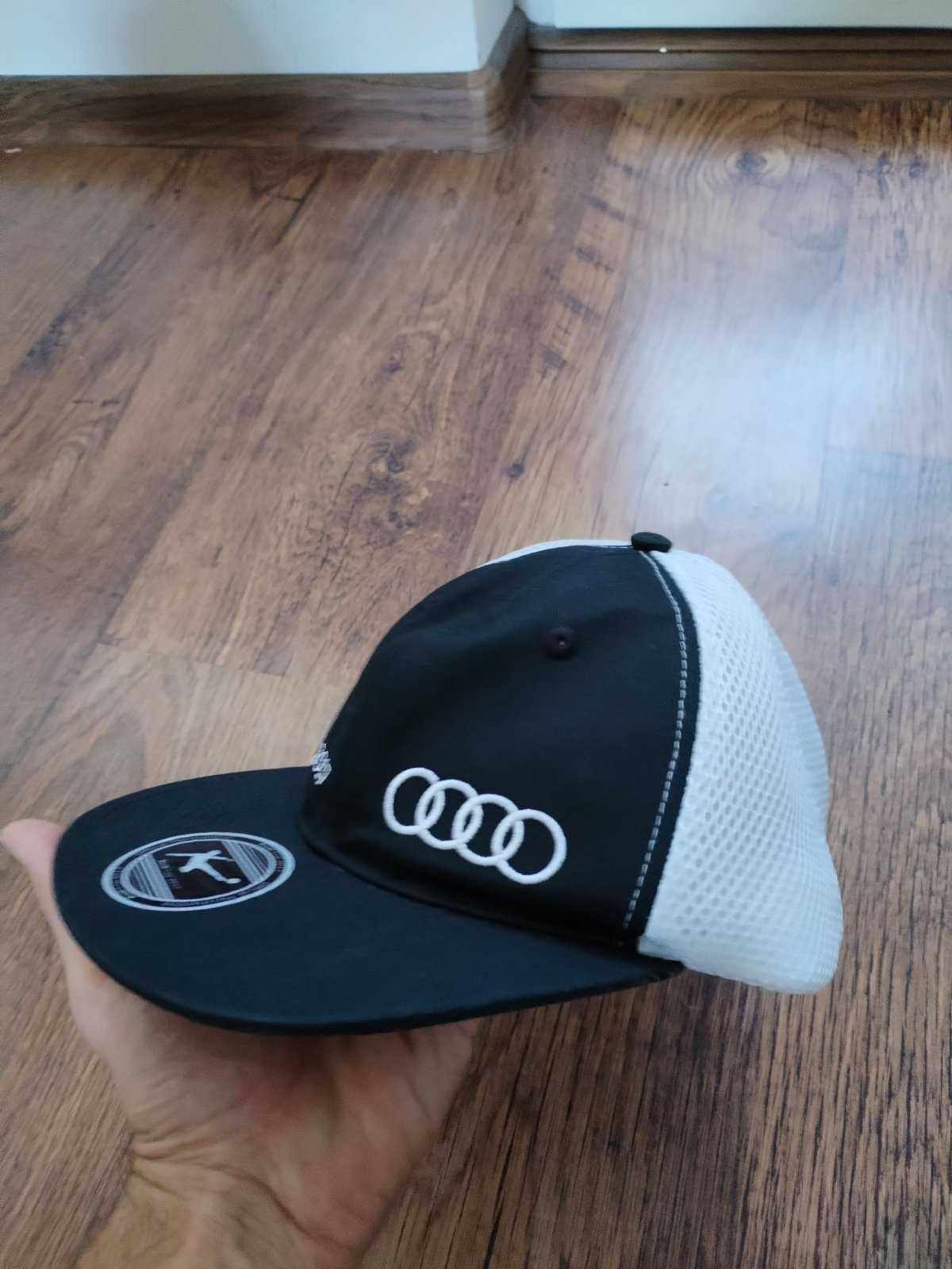 audi cap - страхотна мъжка шапка КАТО НОВА  универсален размер
