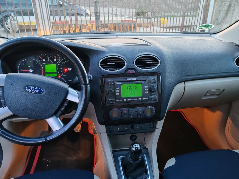 Vând Ford Focus 1,6 TDCI //Modelul GHIA//