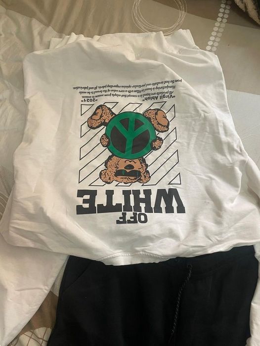 Bluza off-white neutilizata