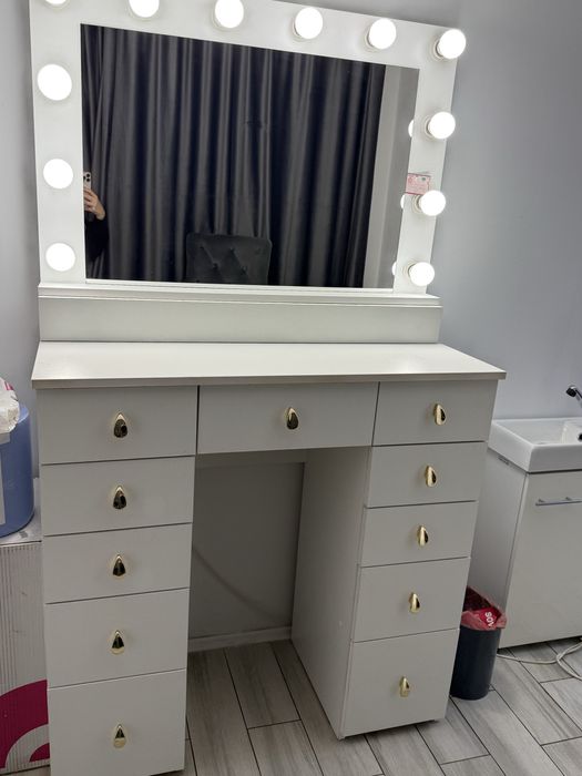 Masa pentru make-up profesionala