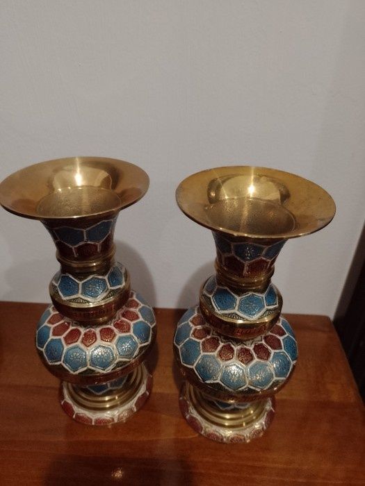 Superb set de 2 văzute din bronz masiv gravate și pictate integral man