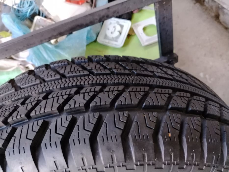 2 шт комплект Новые  шины с дисками 15 на Кобальт, Оникс. .