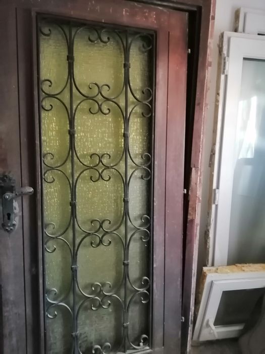 Vand termopane lemn masiv esenta tare oscilobatante produse in Austria