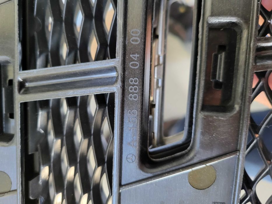 Grila,masca Mercedes GLA facelift 2018,NOU ORIGINALA