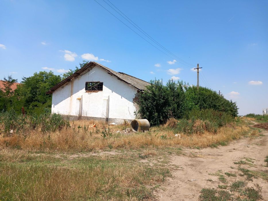 De vanzare Teren si Magazie Bragadiru, Jud Telorman.