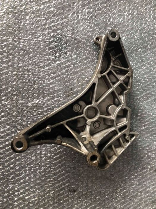 suport motor 2.0 tdi cba audi a3 8p a4 b8 a5 8f vw golf 6 passat b7 tiguan 5n 2010