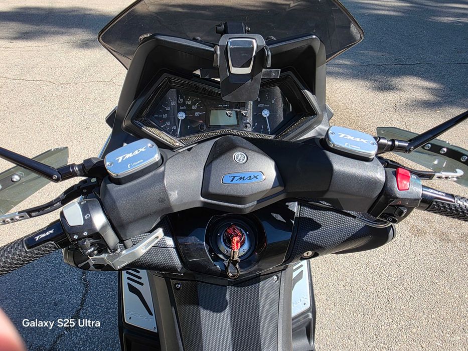 Yamaha T-max 530