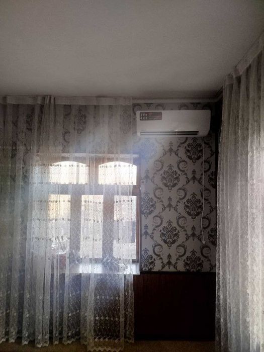 8 sotixli Uy sotiladi Bostonliq tumani