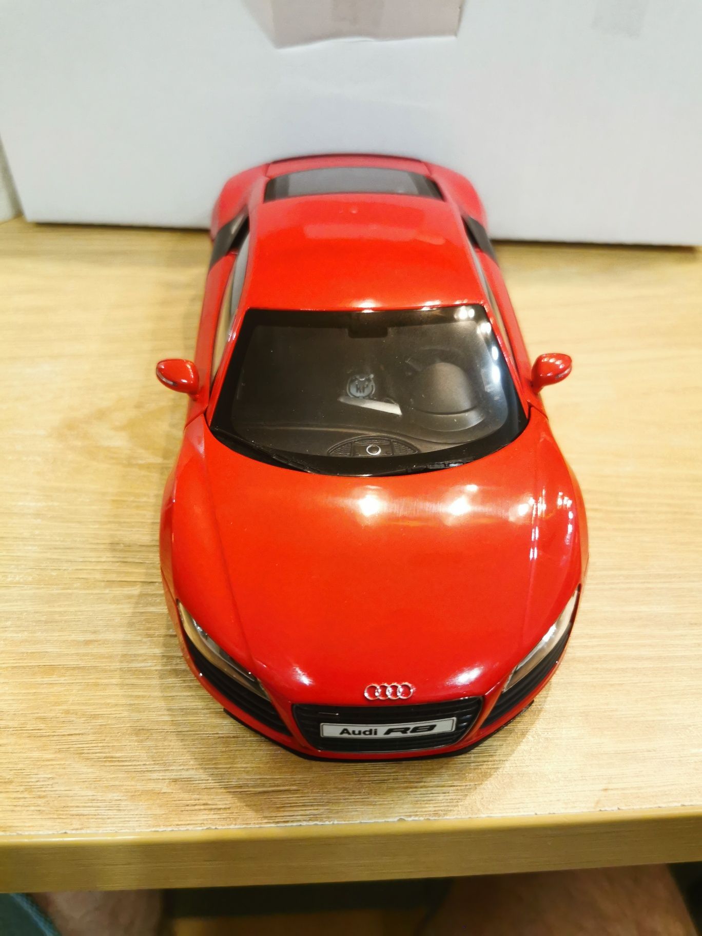 Audi R8 V8 Kyosho 1:18