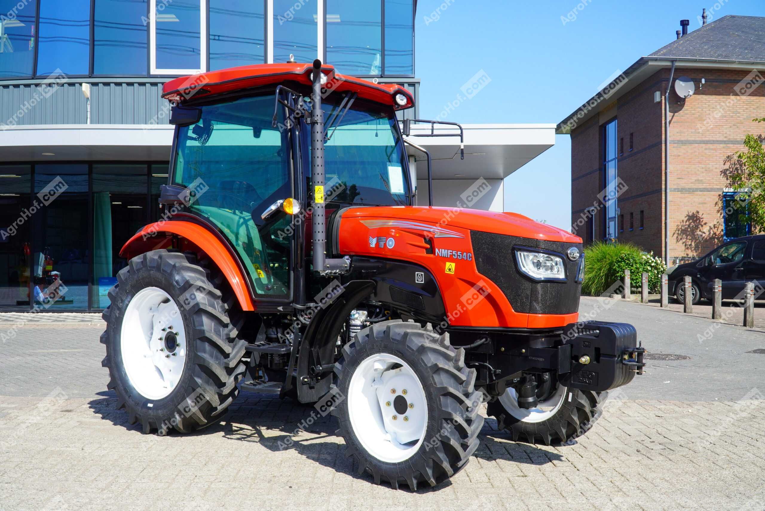 YTO Tractor de 55 CP cu cabină / YTO NMF554C