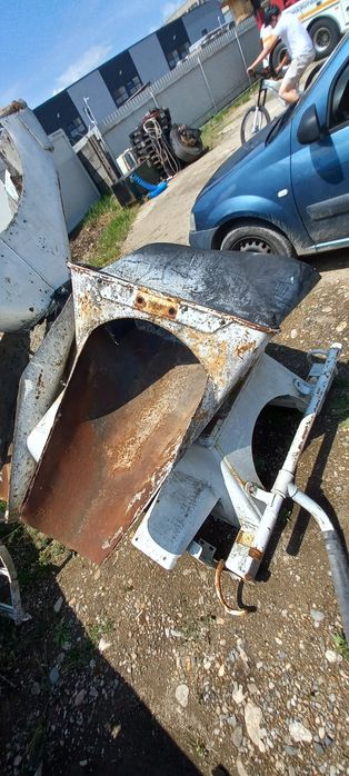 Vând piese betonieră Schwing Stetter