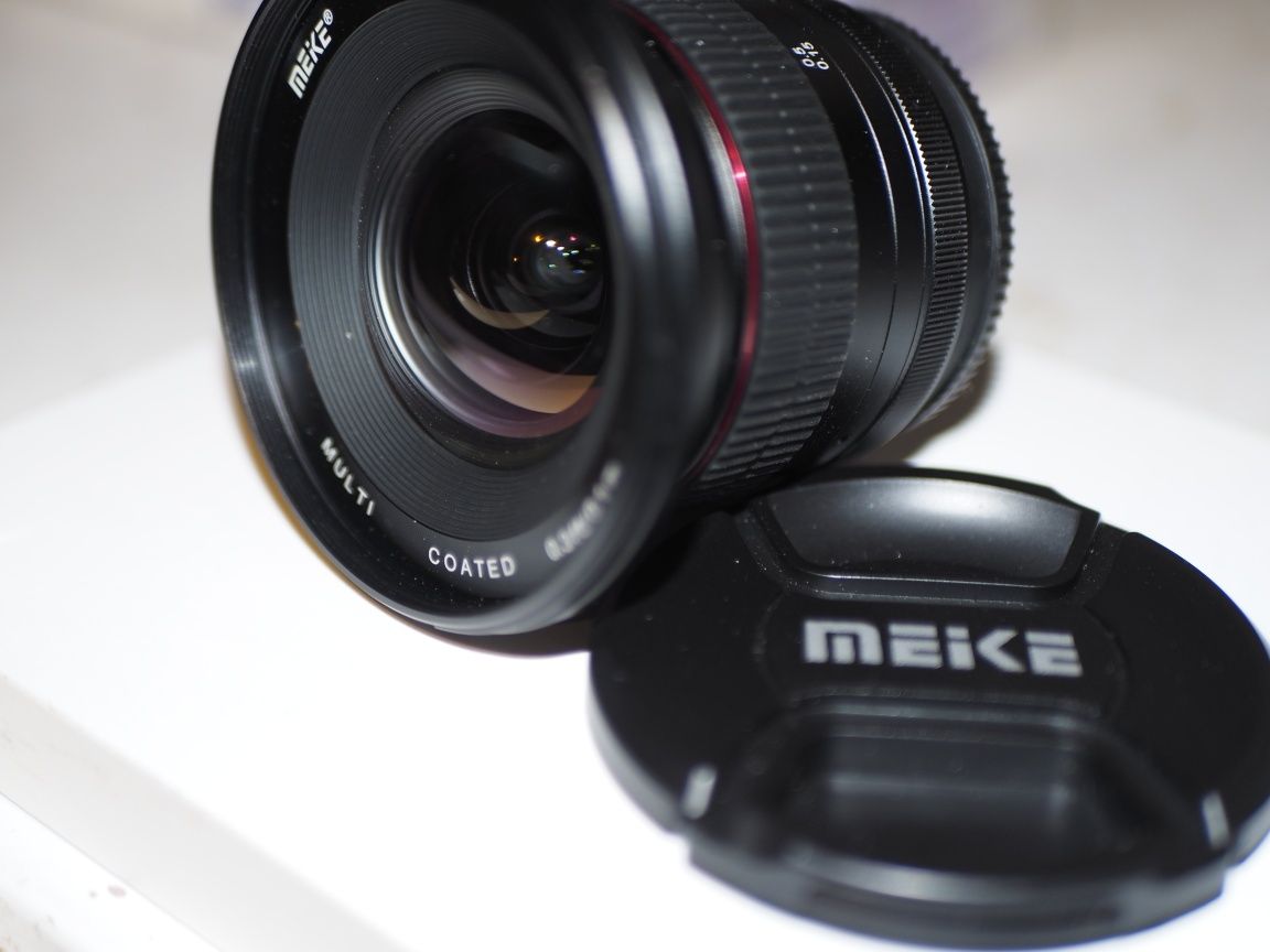 Obiectiv Meike 12 mm pentru Olympus Panasonic MFT