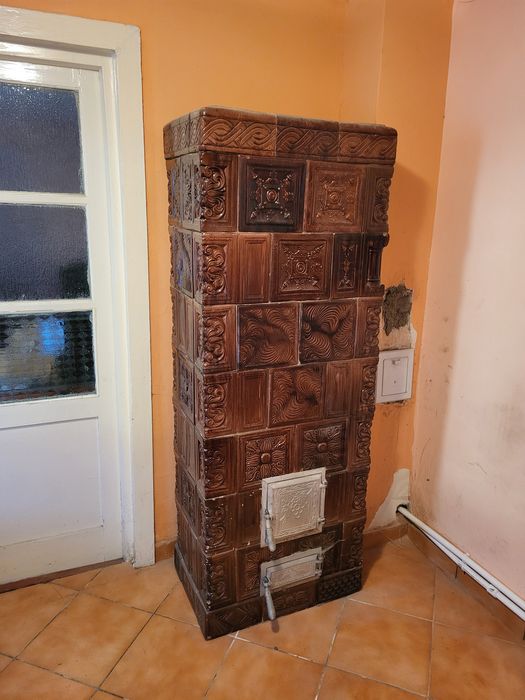 Vând soba de teracota