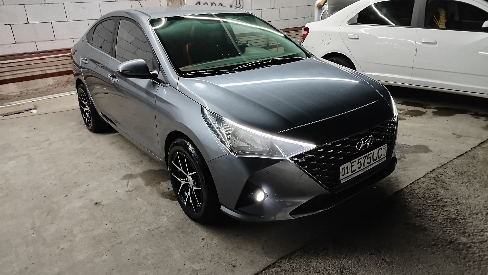 R16/205/60  vossen cobolt diska balon sotiladi 4/100 Nexia 3 , coblt