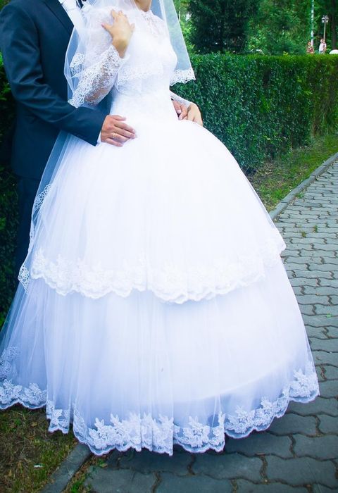 Свадебное платье