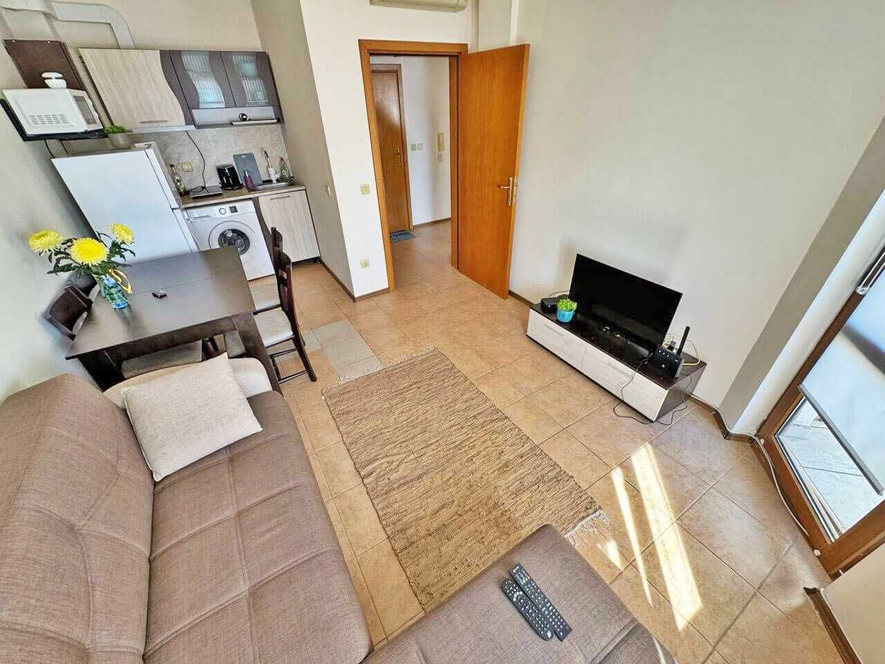 Продава се Двустаен апартамент в к.к. Слънчев бряг - 52 кв.м за 1058 €/кв.м - Снимка #4