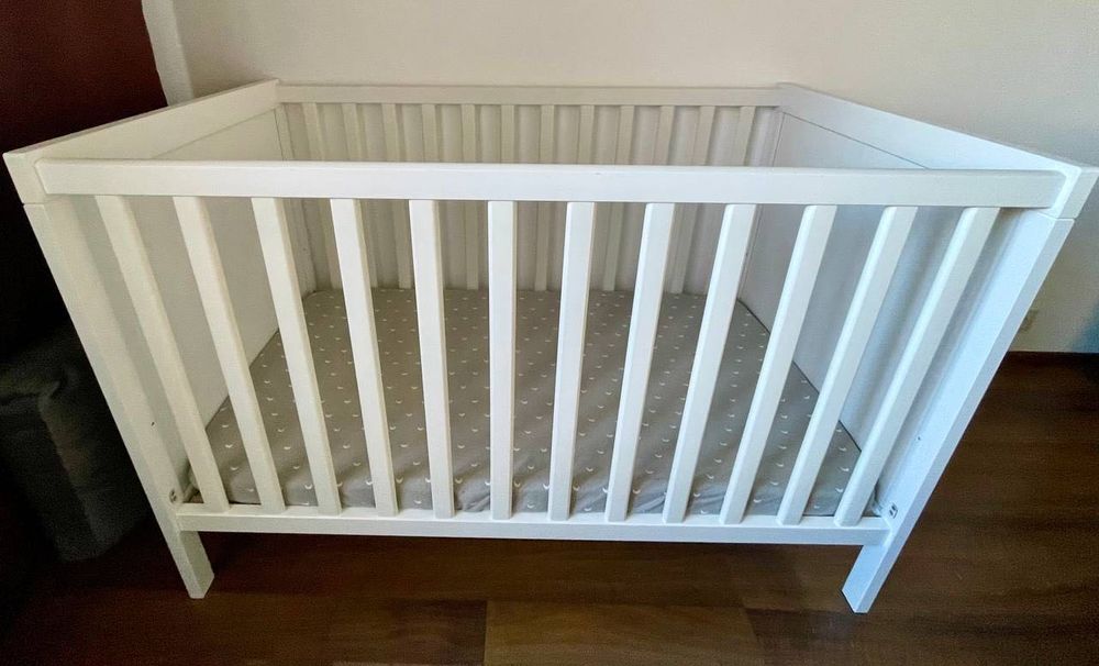 Patut bebe/copii SUNDVIK alb + saltea + protecție/cearceafuri