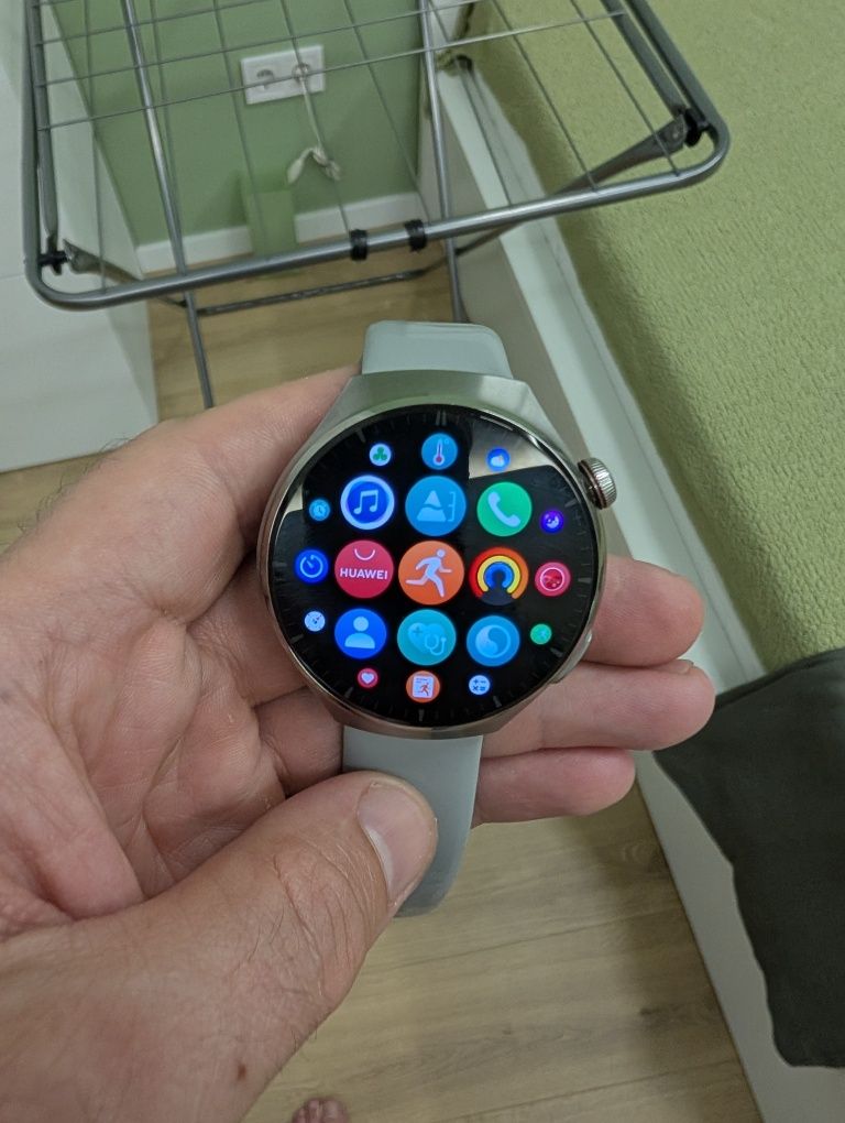 Huawei Watch 4 pro + 10 кайшки