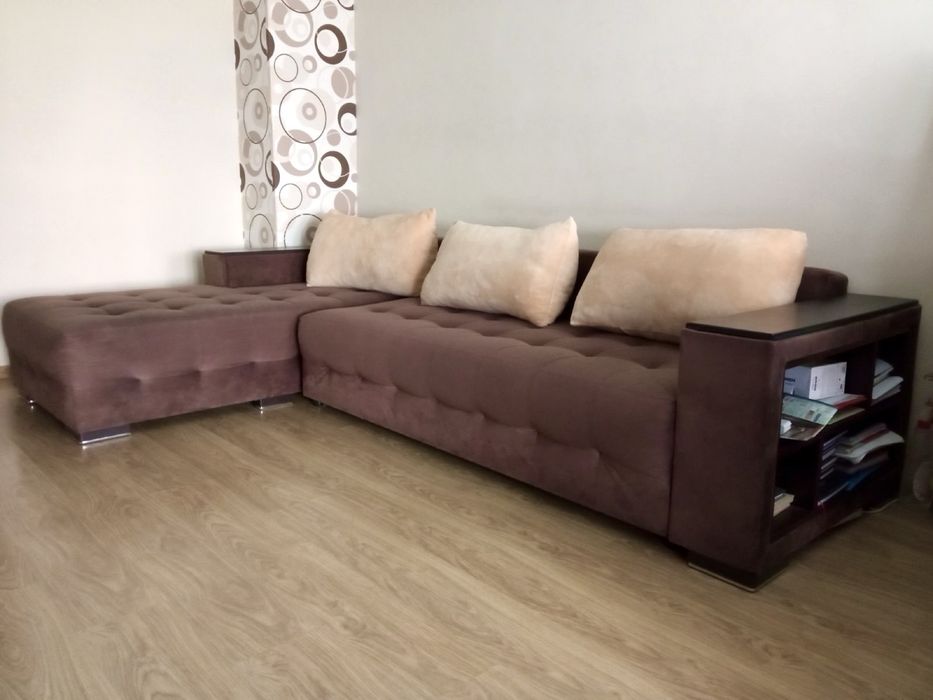 Продавам разтегателен ъглов диван