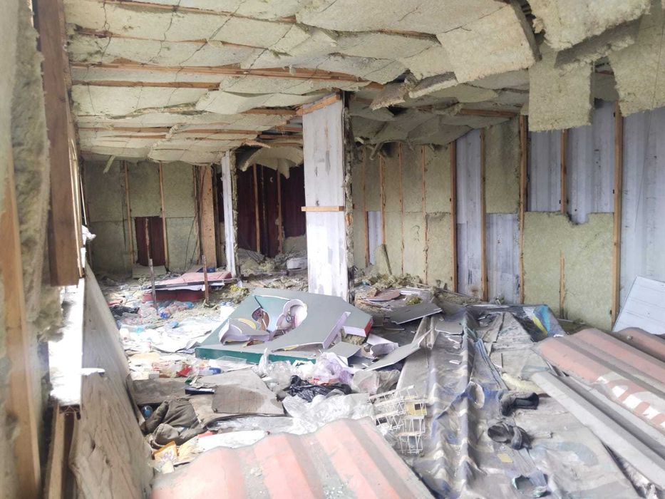 Продам морской контейнер. 2 шт спаренные.