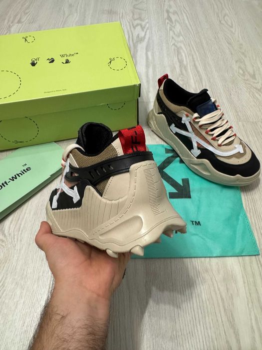 *REDUCERE adidasi OFF white odsy Bej - verificare colet