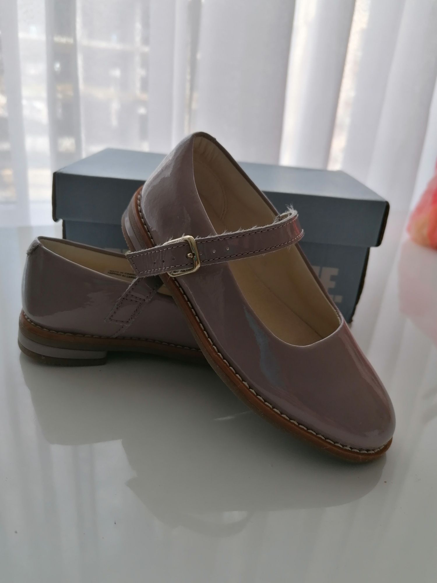 Обувки за момиче Clarks