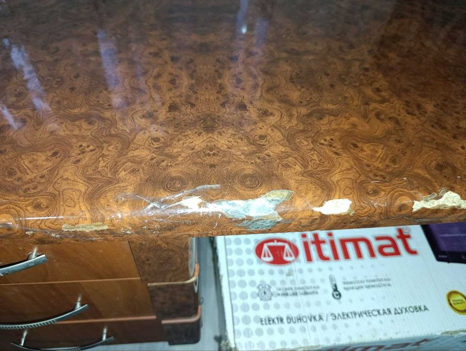 Продам стенку и стол срочно