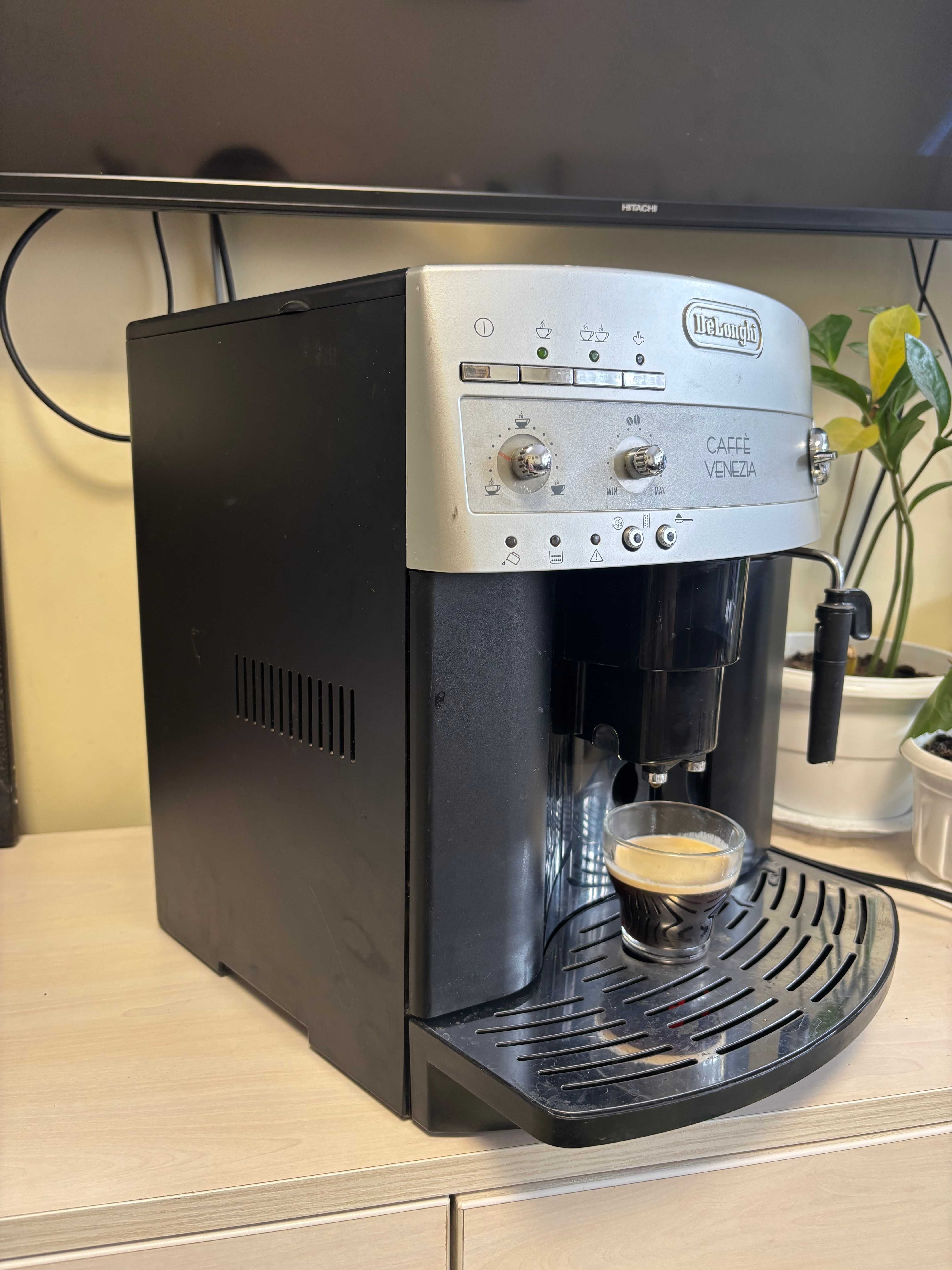 Кафемашина Delonghi Caffe Venezia made in Italia