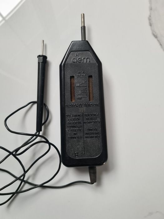 Tester tensiune AEM anii 1970