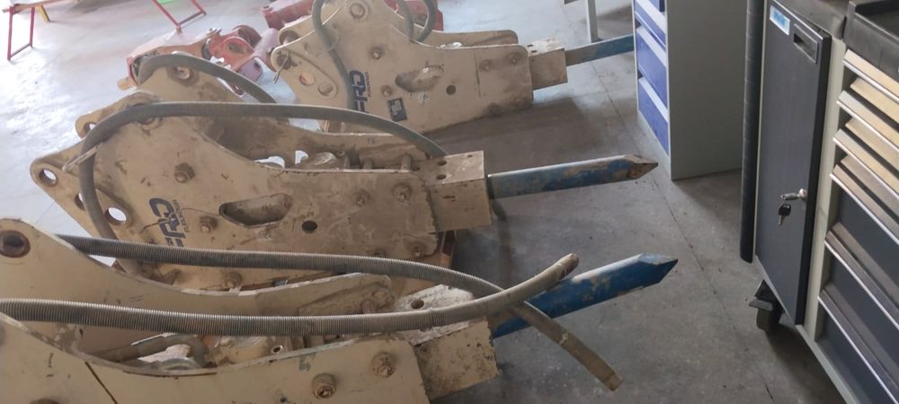 Продам навесное оборудование на спецтехнику